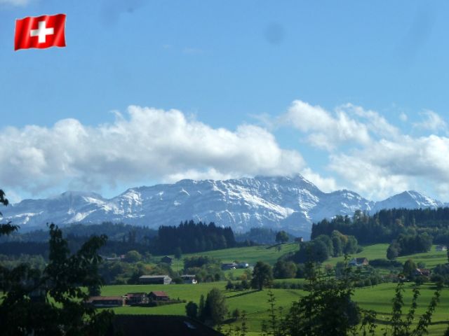 Es wird kalt in der Schweiz - der Säntis hat nun Schnee.